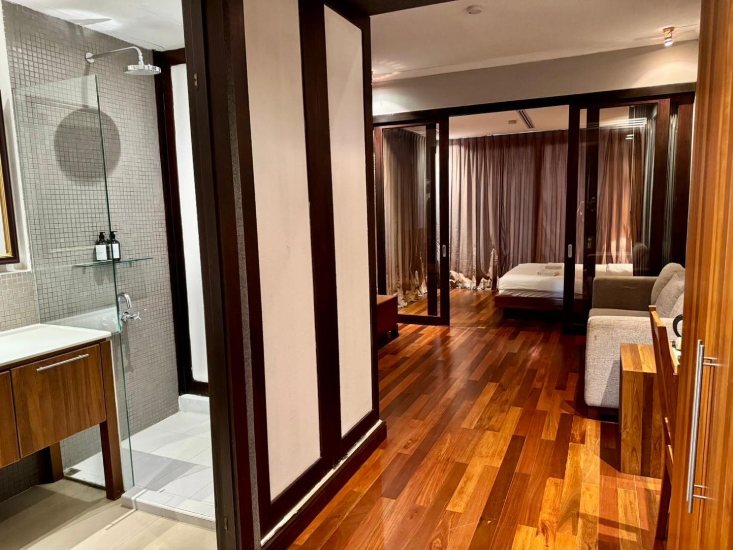 Wish Inn Silom - วิช อินน์ สีลม X Bangkok Kültér fotó