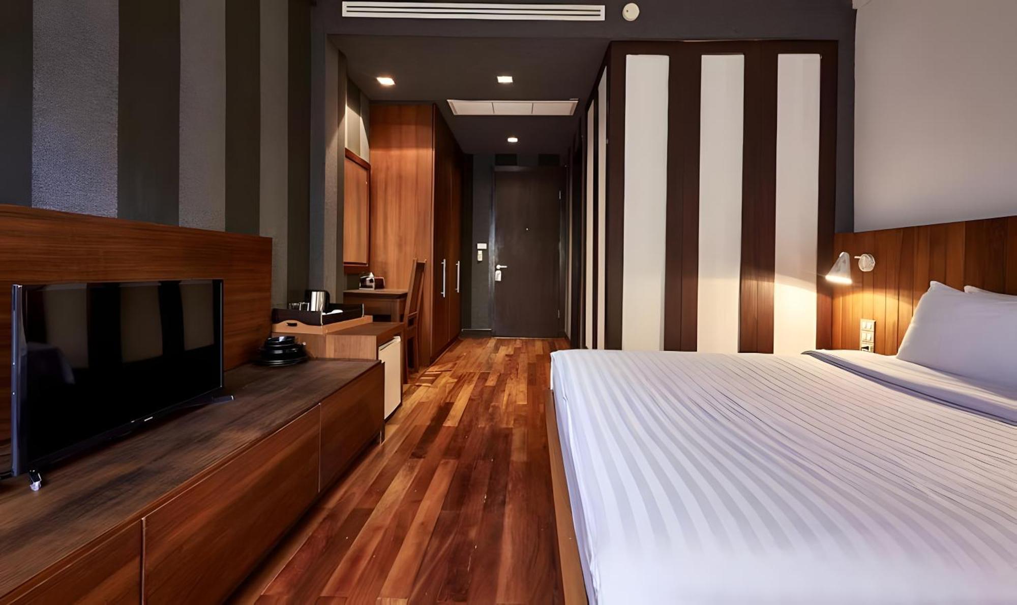 Wish Inn Silom - วิช อินน์ สีลม X Bangkok Kültér fotó