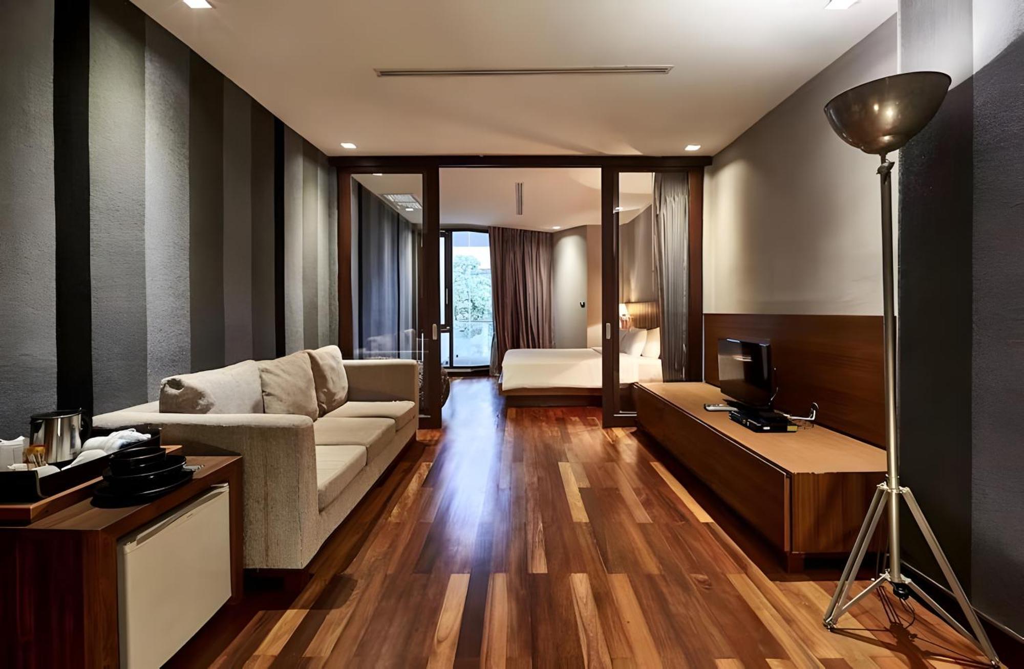 Wish Inn Silom - วิช อินน์ สีลม X Bangkok Kültér fotó